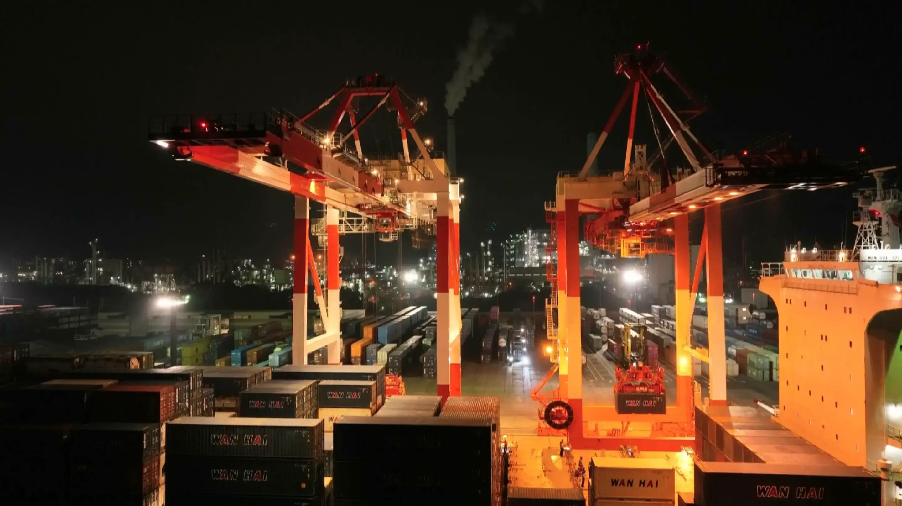 夜の徳山下松港